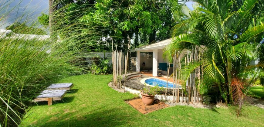 Tropical bungalow investment property, near playa Bonita
