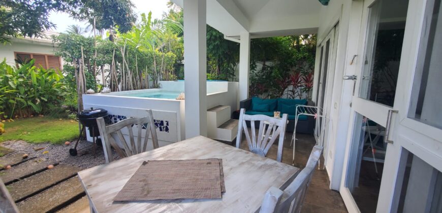 Tropical bungalow investment property, near playa Bonita