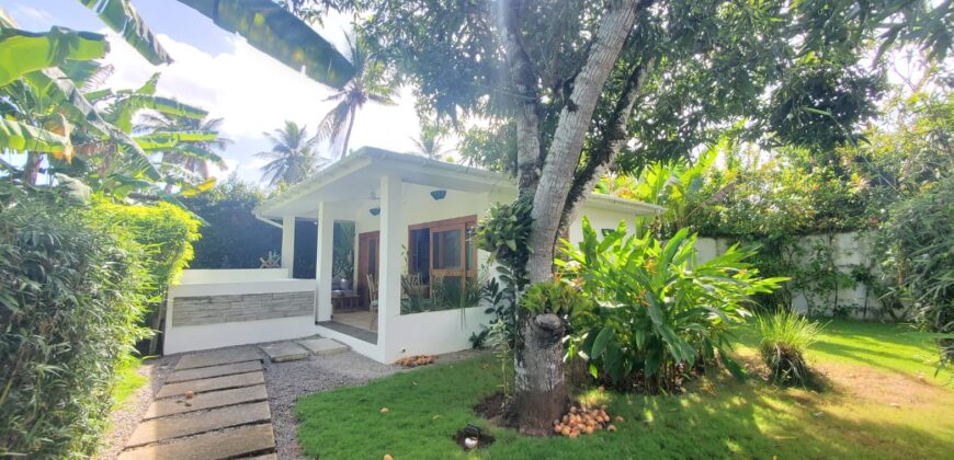 Tropical bungalow investment property, near playa Bonita